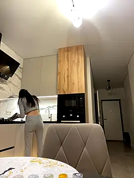 Snapshot of little_belucci chatting on 11-28-25, 02:20 little belucci online show from 11-28-25, 02:20