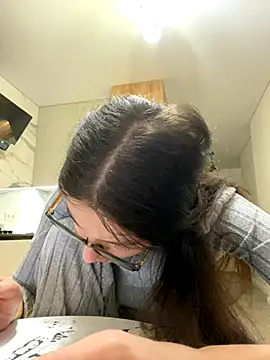 Snapshot of little_belucci chatting on 11-29-25, 02:53 little belucci online show from 11-29-25, 02:53