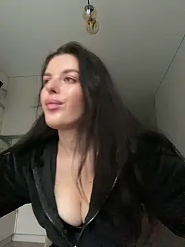 Snapshot of little_belucci chatting on 12-14-25, 12:54 little belucci online show from 12-14-25, 12:54