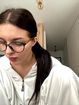 Snapshot of little_belucci chatting on 01-08-26, 12:07 little belucci online show from 01-08-26, 12:07