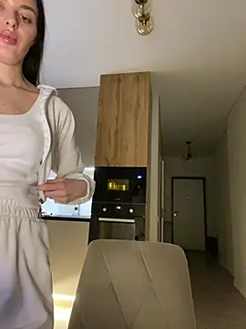 Snapshot of little_belucci chatting on 01-13-26, 03:17 little belucci online show from 01-13-26, 03:17