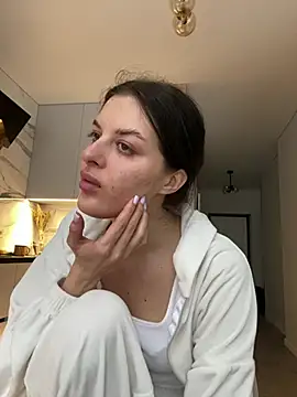 Snapshot of little_belucci chatting on 01-15-26, 01:37 little belucci online show from 01-15-26, 01:37