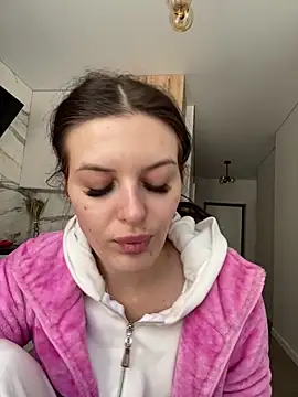 Snapshot of little_belucci chatting on 02-09-26, 12:31 little belucci online show from 02-09-26, 12:31