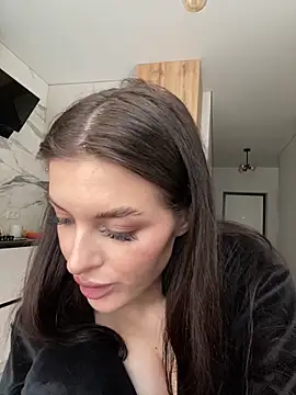 Snapshot of little_belucci chatting on 02-22-26, 02:15 little belucci online show from 02-22-26, 02:15