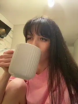 Snapshot of little_belucci chatting on 03-04-26, 04:57 little belucci online show from 03-04-26, 04:57