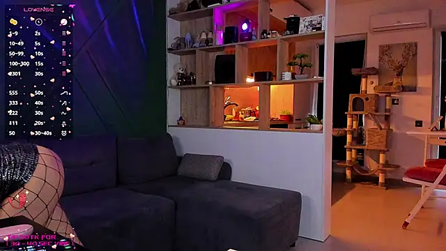 Snapshot of _alleyesonme_ chatting on 02-01-25, 01:30  alleyesonme  online show from 02-01-25, 01:30