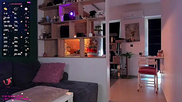 Snapshot of _alleyesonme_ chatting on 02-12-25, 12:33  alleyesonme  online show from 02-12-25, 12:33