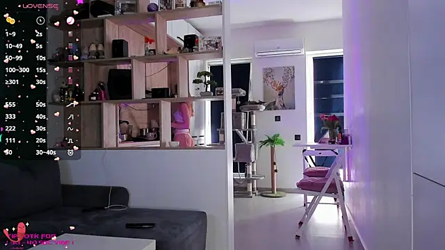 Snapshot of _alleyesonme_ chatting on 03-07-25, 01:51  alleyesonme  online show from 03-07-25, 01:51