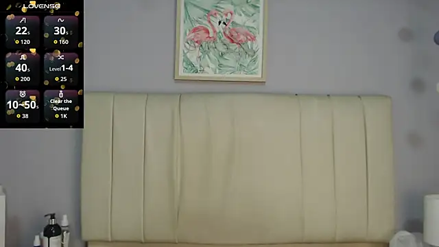 Snapshot of amy_le01 chatting on 06-19-26, 01:37 amy le01 online show from 06-19-26, 01:37