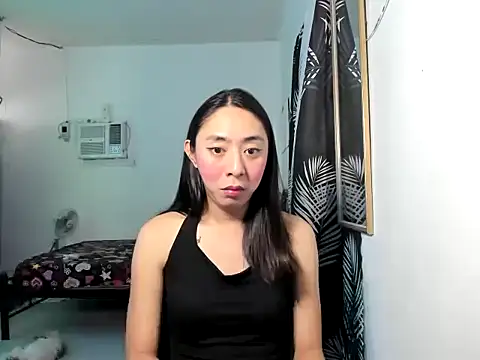 Snapshot of ErikaJayne4u chatting on 01-14-26, 05:02 ErikaJayne4u online show from 01-14-26, 05:02