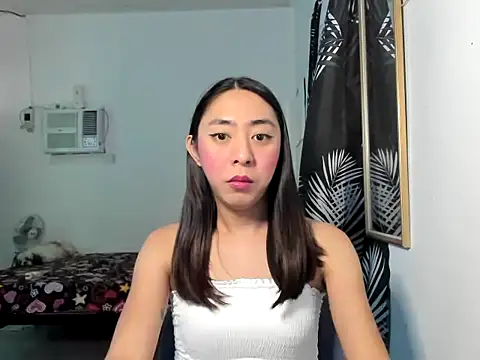 Snapshot of ErikaJayne4u chatting on 01-15-26, 05:12 ErikaJayne4u online show from 01-15-26, 05:12