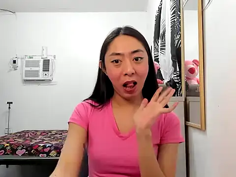 Snapshot of ErikaJayne4u chatting on 03-16-26, 05:02 ErikaJayne4u online show from 03-16-26, 05:02