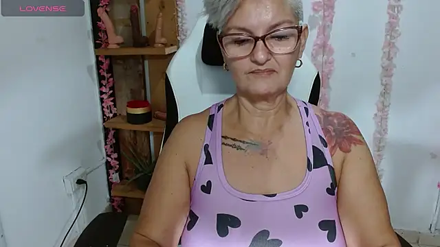 bety-cum2 online show from 07-15-26, 10:53