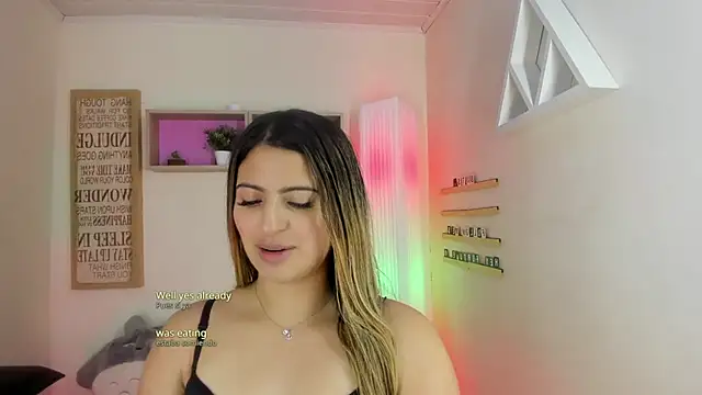 Snapshot of little_antonela chatting on 12-05-24, 06:33 little antonela online show from 12-05-24, 06:33