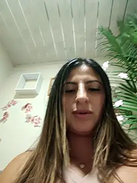 Snapshot of little_antonela chatting on 10-07-25, 04:59 little antonela online show from 10-07-25, 04:59