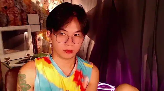 Snapshot of Sexy_Handsome_Drex chatting on 12-28-24, 11:19 Sexy Handsome Drex online show from 12-28-24, 11:19