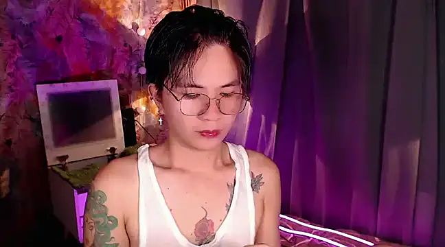 Snapshot of Sexy_Handsome_Drex chatting on 12-31-24, 09:10 Sexy Handsome Drex online show from 12-31-24, 09:10