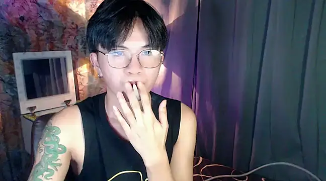 Snapshot of Sexy_Handsome_Drex chatting on 01-13-25, 09:30 Sexy Handsome Drex online show from 01-13-25, 09:30