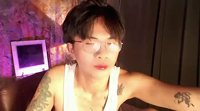 Snapshot of Sexy_Handsome_Drex chatting on 01-22-25, 08:51 Sexy Handsome Drex online show from 01-22-25, 08:51