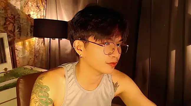 Snapshot of Sexy_Handsome_Drex chatting on 01-27-25, 11:22 Sexy Handsome Drex online show from 01-27-25, 11:22