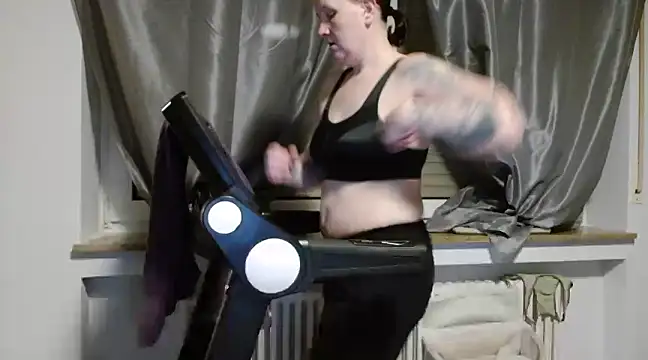 Snapshot of wetgerman_2 chatting on 02-03-25, 03:27 wetgerman 2 online show from 02-03-25, 03:27