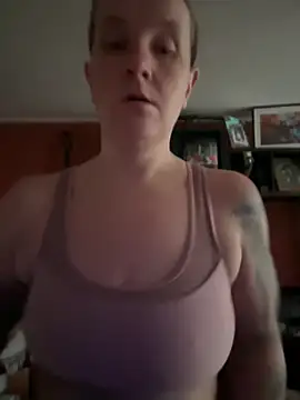 Snapshot of wetgerman_2 chatting on 02-27-25, 11:10 wetgerman 2 online show from 02-27-25, 11:10