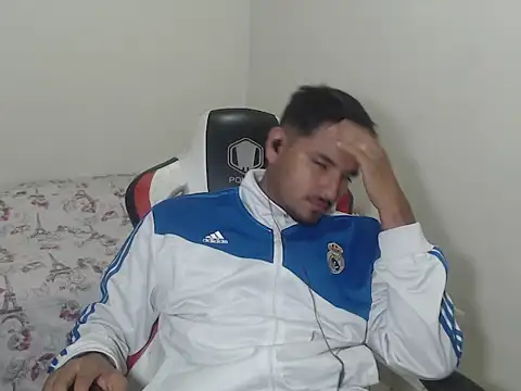 kylian 07 online show from 04-16-26, 02:12