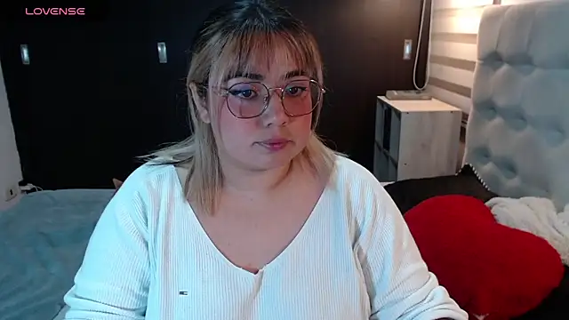 yini angel online show from 05-20-26, 02:51