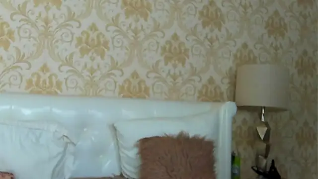 GiannaElliss online show from 01-20-25, 07:15