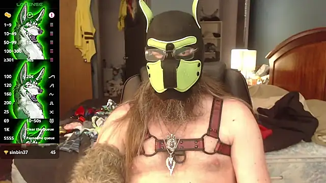 Snapshot of kinkywolf429 chatting on 07-08-26, 07:18 kinkywolf429 online show from 07-08-26, 07:18