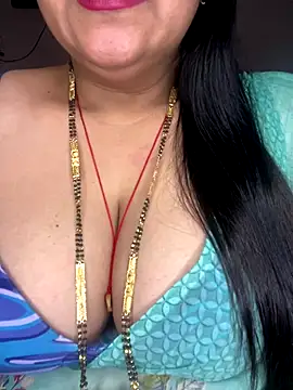 Snapshot of Zoya_Varma004 chatting on 10-20-25, 11:10 Zoya Varma004 online show from 10-20-25, 11:10