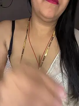 Snapshot of Zoya_Varma004 chatting on 10-28-25, 05:22 Zoya Varma004 online show from 10-28-25, 05:22