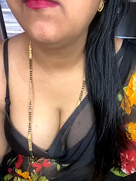 Snapshot of Zoya_Varma004 chatting on 11-18-25, 06:07 Zoya Varma004 online show from 11-18-25, 06:07