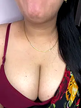 Snapshot of Zoya_Varma004 chatting on 12-14-25, 05:57 Zoya Varma004 online show from 12-14-25, 05:57