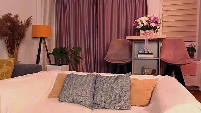 Snapshot of MayaCroft chatting on 02-16-26, 05:42 MayaCroft online show from 02-16-26, 05:42