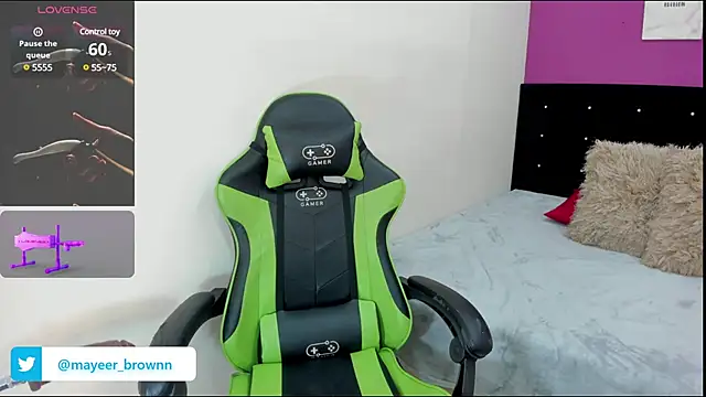 Snapshot of Brunna-Brownn chatting on 03-05-25, 12:33 Brunna-Brownn online show from 03-05-25, 12:33