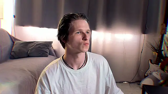 Snapshot of Breston_Sweet chatting on 06-12-26, 05:01 Breston Sweet online show from 06-12-26, 05:01