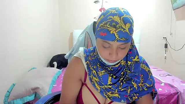 Leylafourniert online show from 03-10-25, 08:23