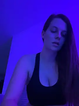 Snapshot of newMichelle chatting on 12-16-24, 07:37 newMichelle online show from 12-16-24, 07:37