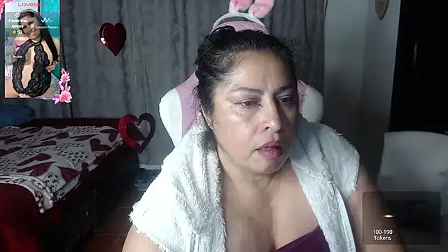 Snapshot of Keyla01_ chatting on 02-24-25, 02:30 Keyla01 online show from 02-24-25, 02:30