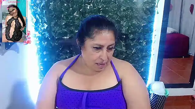 Snapshot of Keyla01_ chatting on 03-08-25, 11:37 Keyla01 online show from 03-08-25, 11:37