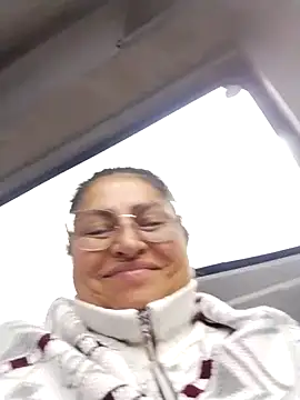 Snapshot of Keyla01_ chatting on 03-12-25, 11:31 Keyla01 online show from 03-12-25, 11:31