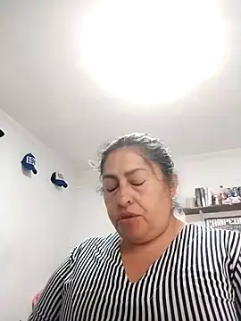 Snapshot of Keyla01_ chatting on 10-04-25, 03:21 Keyla01 online show from 10-04-25, 03:21