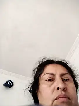 Snapshot of Keyla01_ chatting on 10-15-25, 06:52 Keyla01 online show from 10-15-25, 06:52