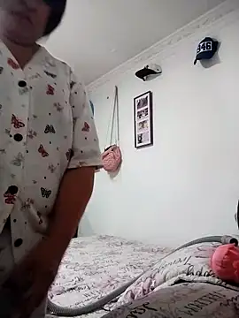 Snapshot of Keyla01_ chatting on 10-17-25, 01:46 Keyla01 online show from 10-17-25, 01:46