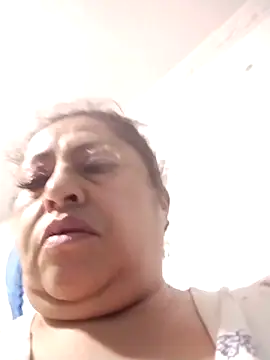 Snapshot of Keyla01_ chatting on 11-23-25, 04:34 Keyla01 online show from 11-23-25, 04:34