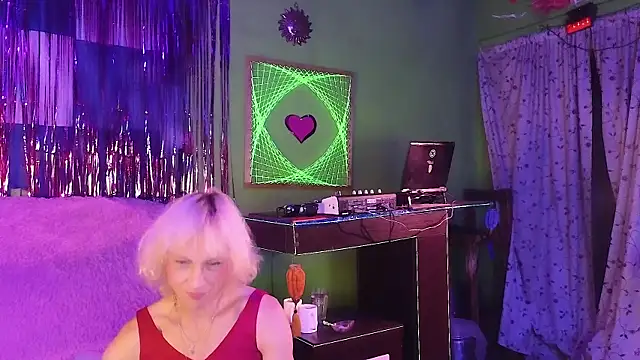 Alexa Cosmic online show from 10-04-25, 01:14