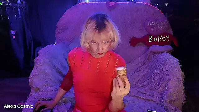 Snapshot of Alexa_Cosmic chatting on 05-01-26, 01:10 Alexa Cosmic online show from 05-01-26, 01:10