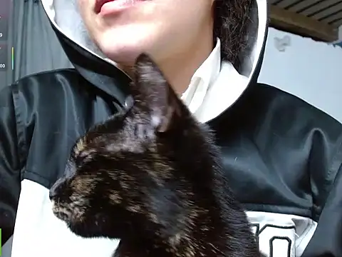 Snapshot of Olivia_Bright chatting on 02-11-26, 11:32 Olivia Bright online show from 02-11-26, 11:32