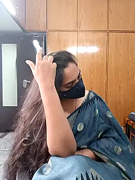 Snapshot of yoursana- chatting on 02-01-25, 04:03 yoursana- online show from 02-01-25, 04:03